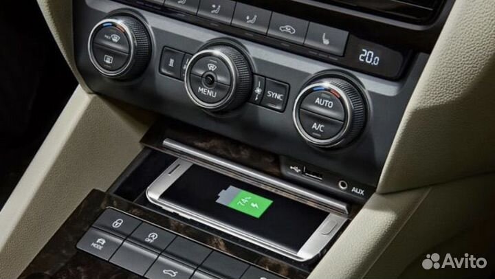 Безпроводная зарядка шкода октавия а7 2019 год