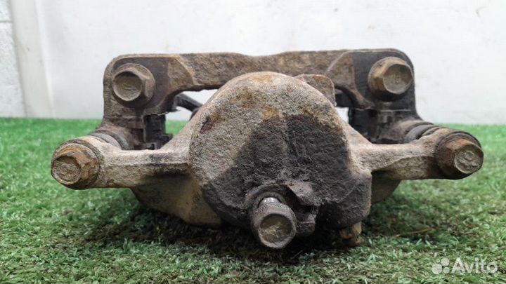 Суппорт передний левый Honda Accord 5 англия 2.0