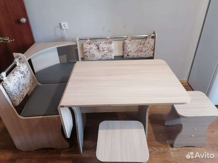 Кухонный уголок