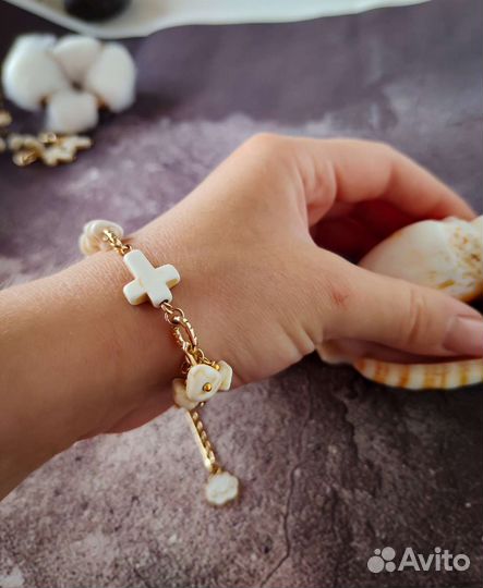 Комплект украшений из говлита