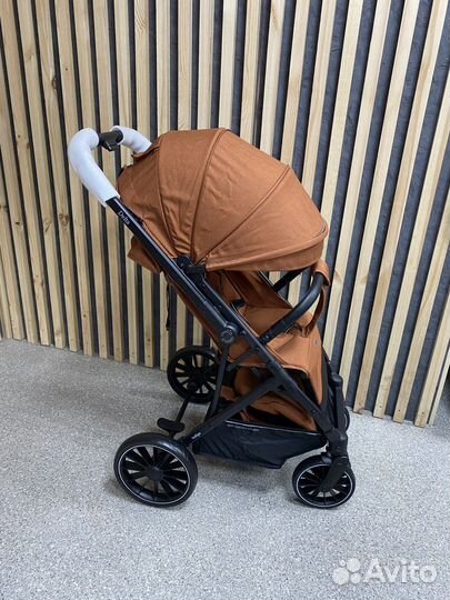 Прогулочная коляска с перекидной ручкой терракот