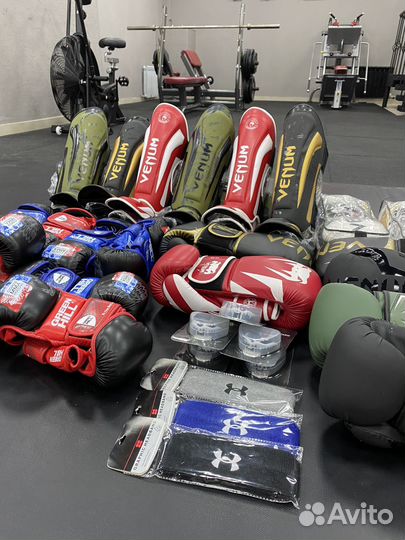 Боксерские перчатки