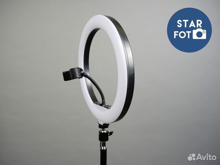 Кольцевая лампа для салона красоты