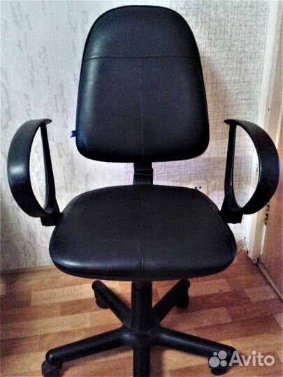 Компьютерный стул кресло