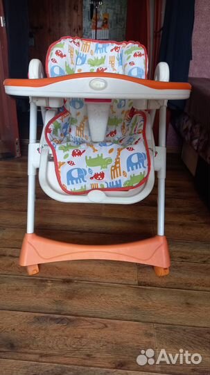 Стульчик для кормления capella