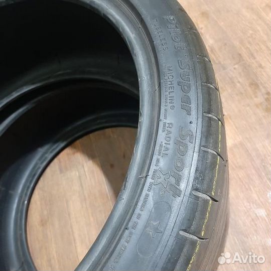 Michelin Pilot Super Sport 245/35 R18