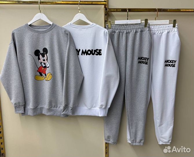 Спортивный костюм женский