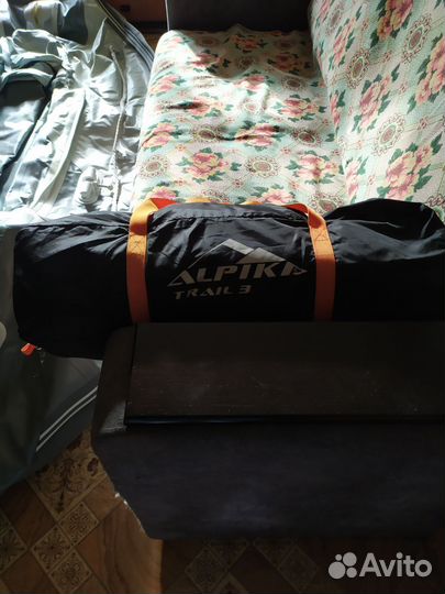 Продаю тур.палатку 3хместную 10 ед двойная