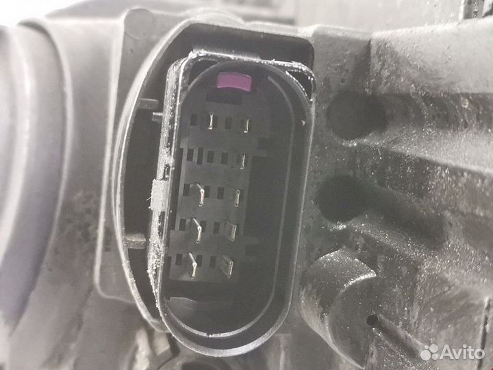 Фара правая Audi TT 8J 2008 8J0941004N