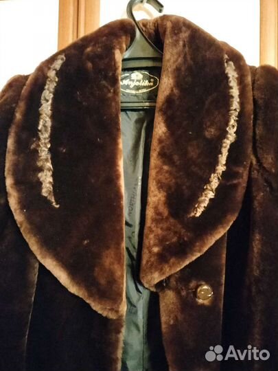 Шуба мутоновая 50-52 новая