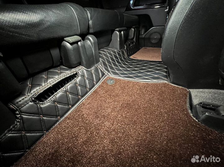 3D кoвpики из экокожи с шиpокими бoртами