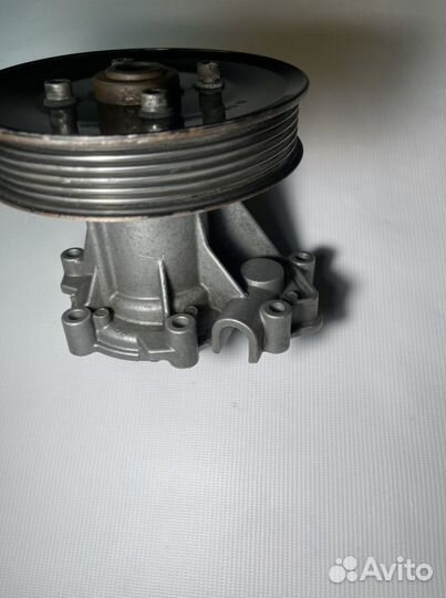 Помпа водяной насос SsangYong Kyron / Action D20DT