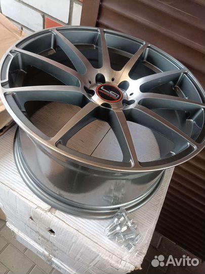 Новое литьё Legeartis r-19 (5x112) 4 шт