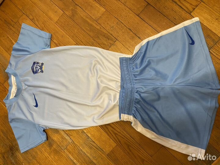 Футбольная форма новая