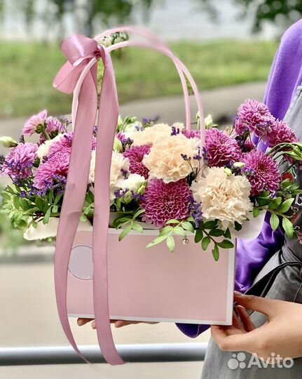 Яркая сумочка цветов с доставкой 1188