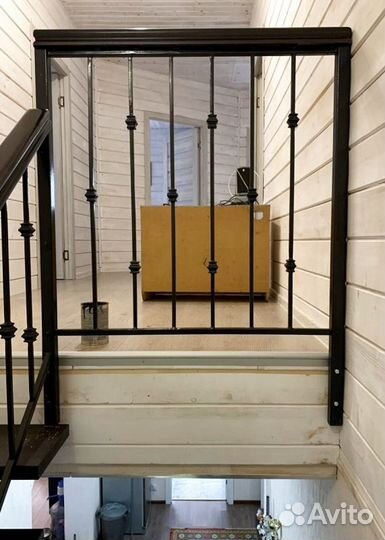 Прямая лестница на металлокаркасе