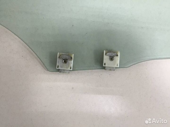 Стекло двери передней правой Mazda Mazda 3 BK 2002