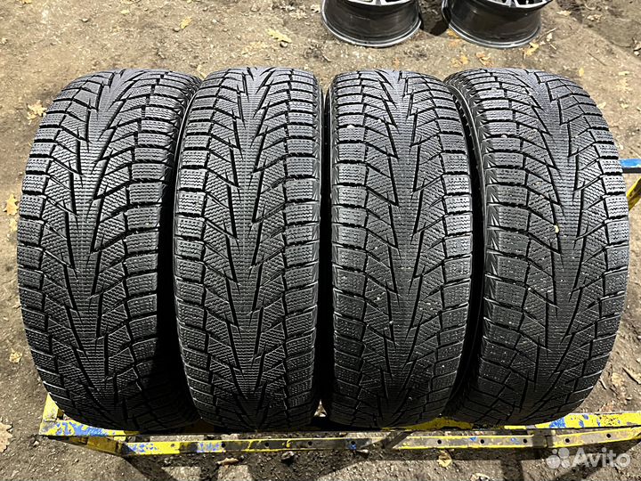 Hankook Winter I'Cept iZ 2 W616 185/60 R15 88T