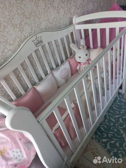 Детская кровать с пеленальным столиком