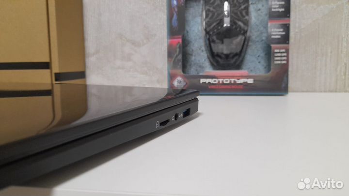 Новый ноутбук в плёнке,IPS-full HD, RAM8GB,12мес