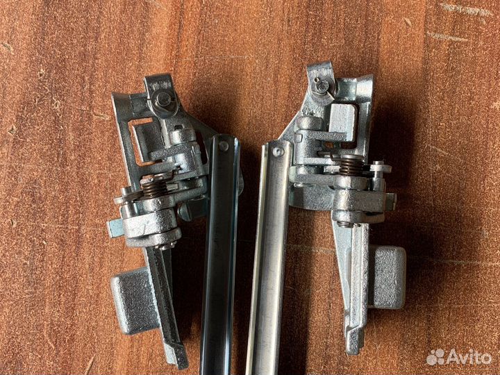 Замок двери Камаз