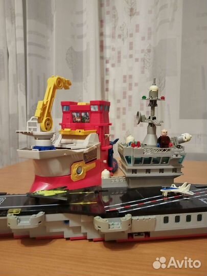 Игрушечные корабли