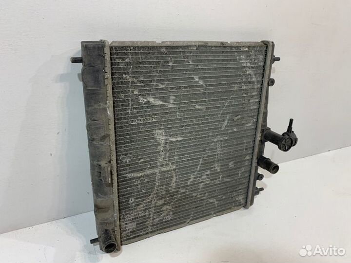 Радиатор двс передний Nissan Micra K12 2002-2010