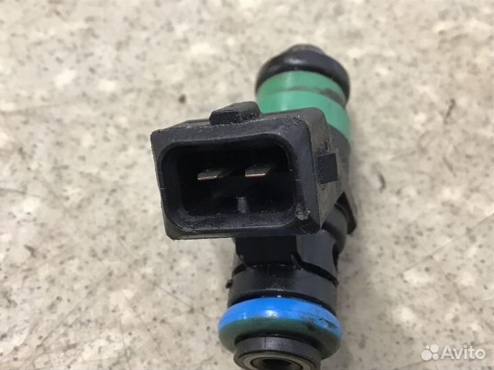 Форсунка инжекторная электрическая Nissan Almera