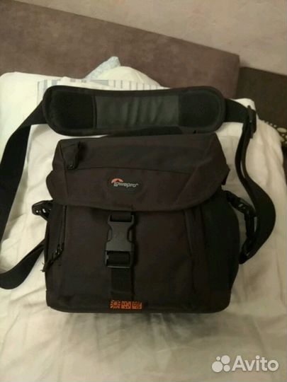 Lowepro Nova 140 AW