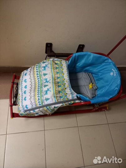 Детские санки на колесах