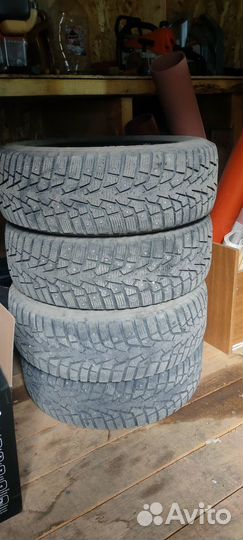 Maxxis ArcticTrekker NP3 8/10 R9