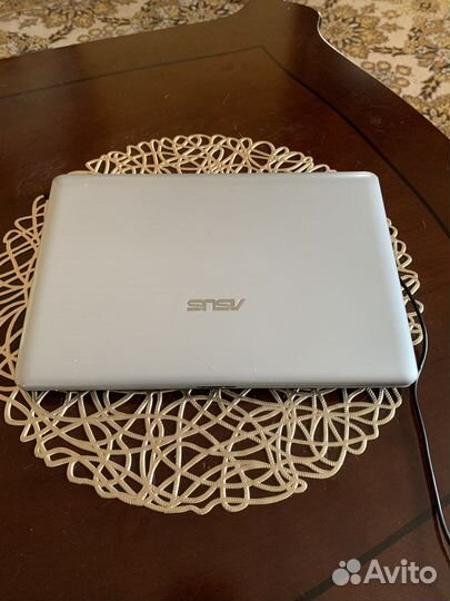 Нетбук asus