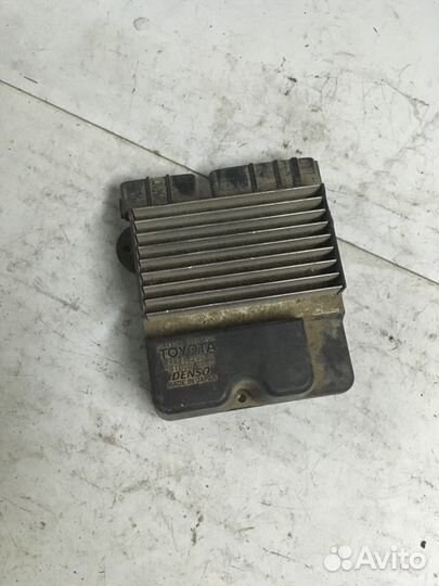 Блок управления форсунками Toyota Avensis