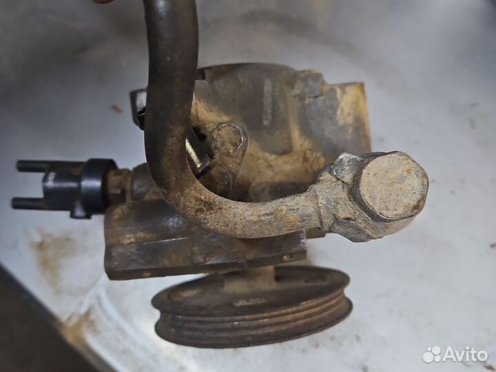 Насос гур 3sfe RAV4 Toyota