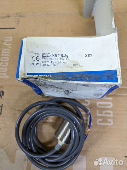 Индуктивный датчик расстояния omron E2E