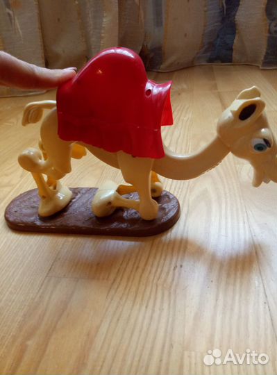Верблюд, детская игрушка
