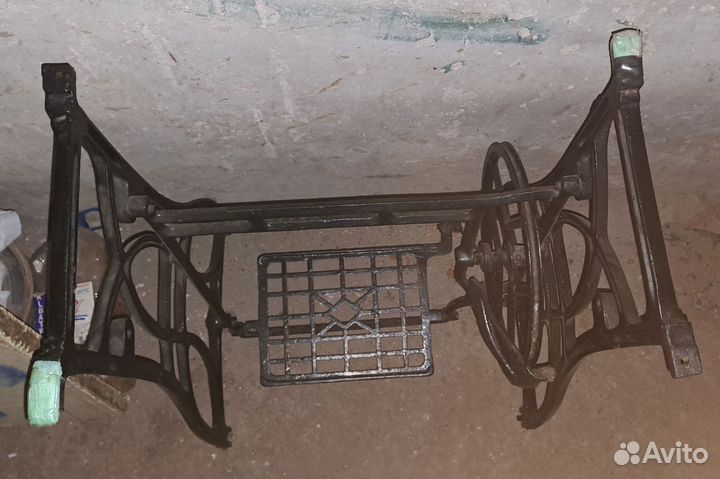 Станина от швейной машинки чугун