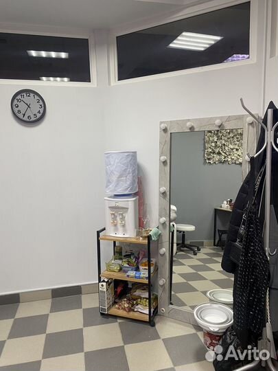Сдам место мастеру маникюра