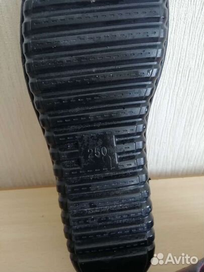 Туфли новые 39-40