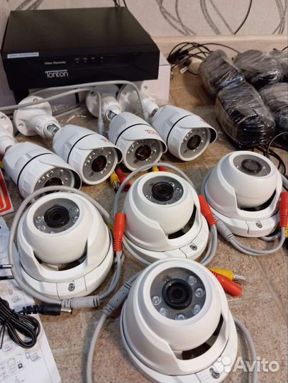 Комплект видеонаблюдения