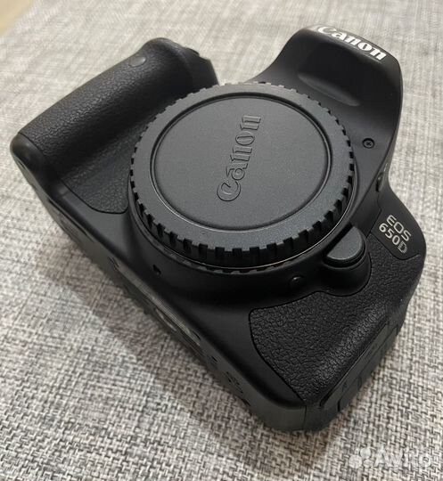 Зеркальный фотоаппарат Canon EOS 650D EF-S 18-55