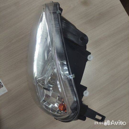 Фара левая Лада Калина