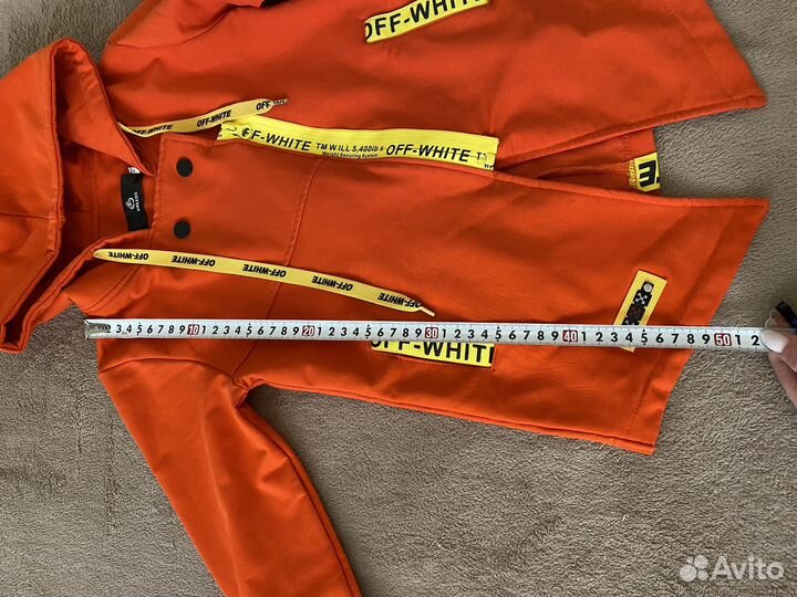 Кофта-ветровка