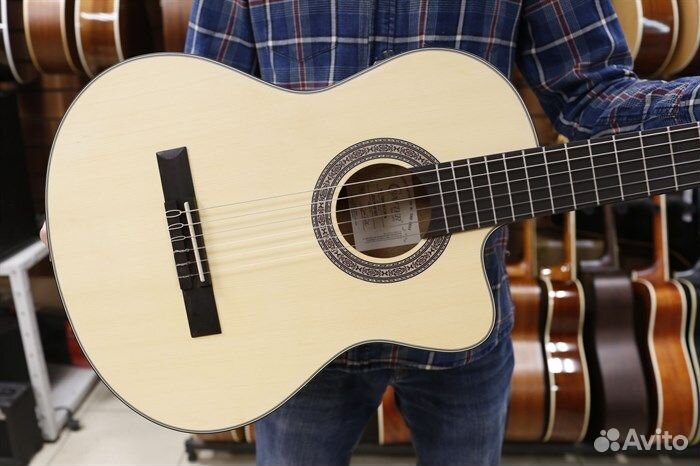 Электроакустическая классическая гитара Crafter HC