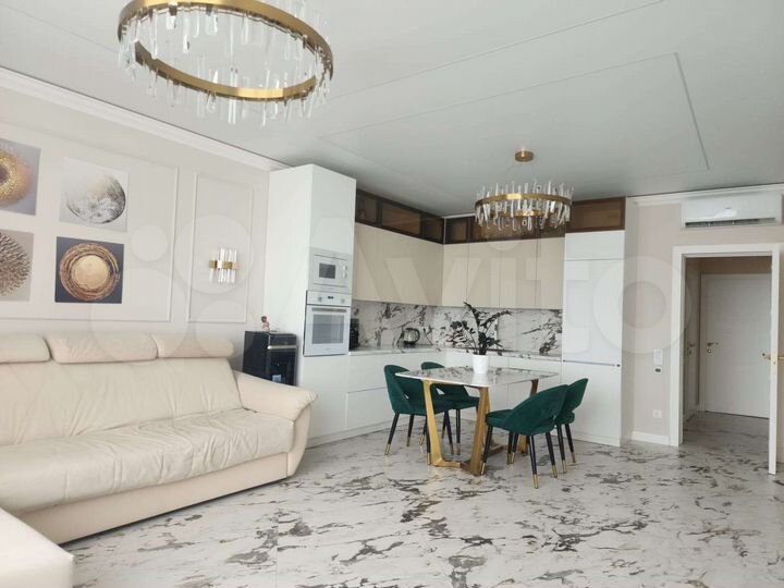 3-к. квартира, 130 м², 12/17 эт.