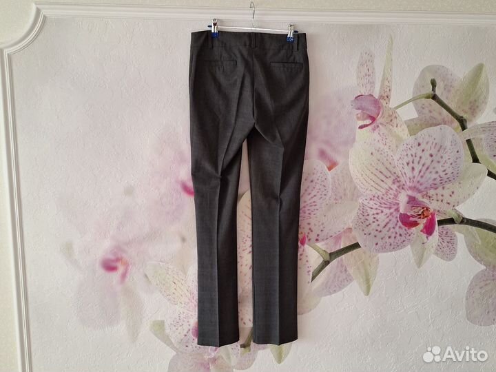 Брюки темно- серые женские, р.46
