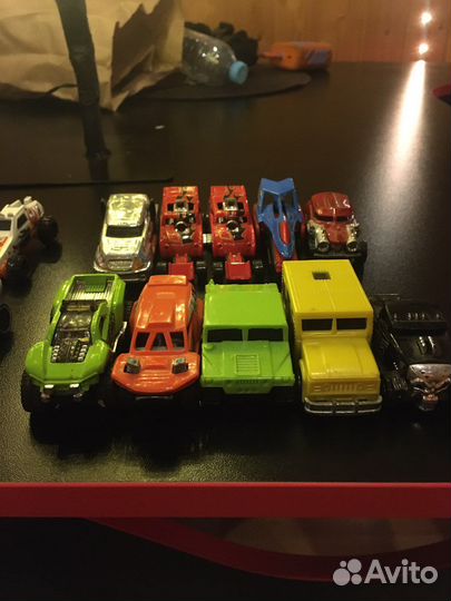 Hot wheels машинки