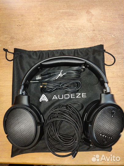 Наушники Audeze Mobius