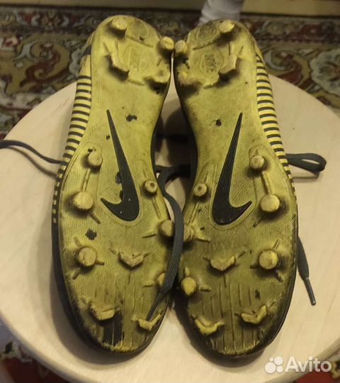 Бутсы футбольные