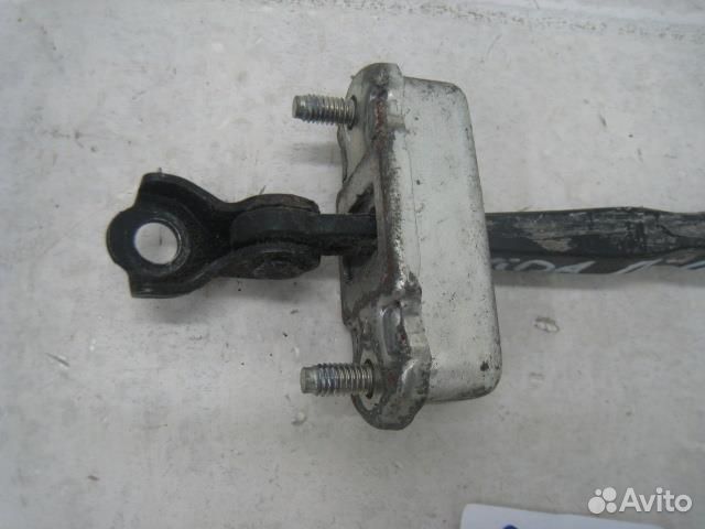 Ограничитель двери Nissan Tiida C11